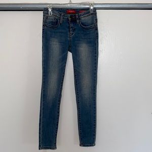 GUESS JEANS